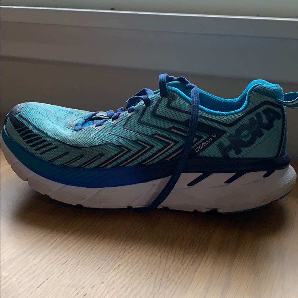 Hoka Clifton 4
